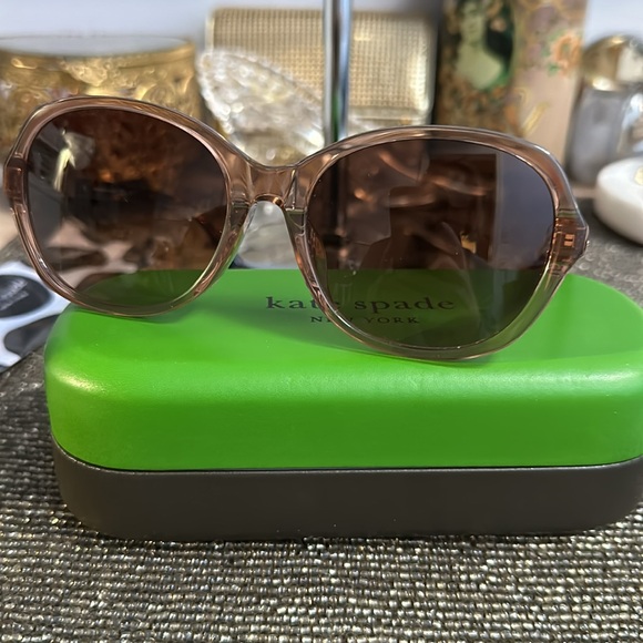 NWT kate spade 57mm sunglasses with case and cloth - Picture 1 of 9